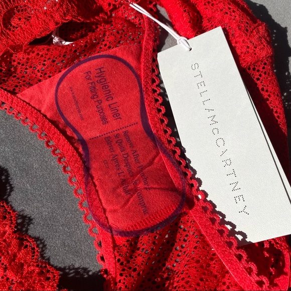 Stella McCartney “Katie Kissing” Underwear - Picture 7 of 7